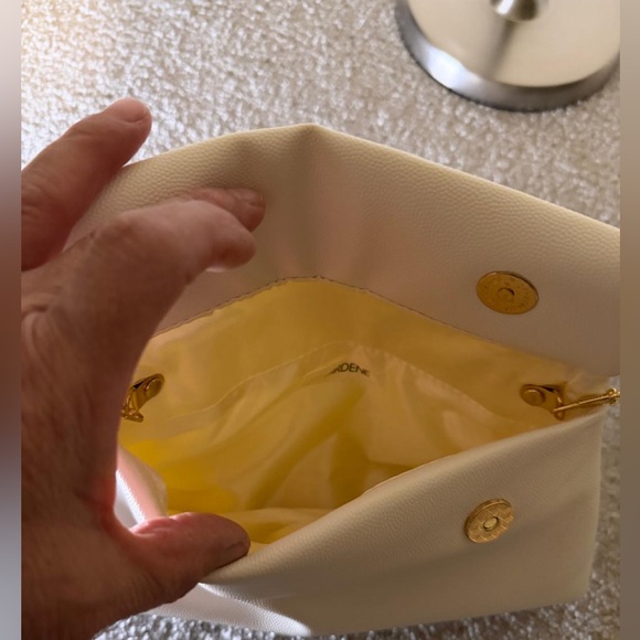 Ardene White Shoulder Bag with Gold Chain - Picture 5 of 6